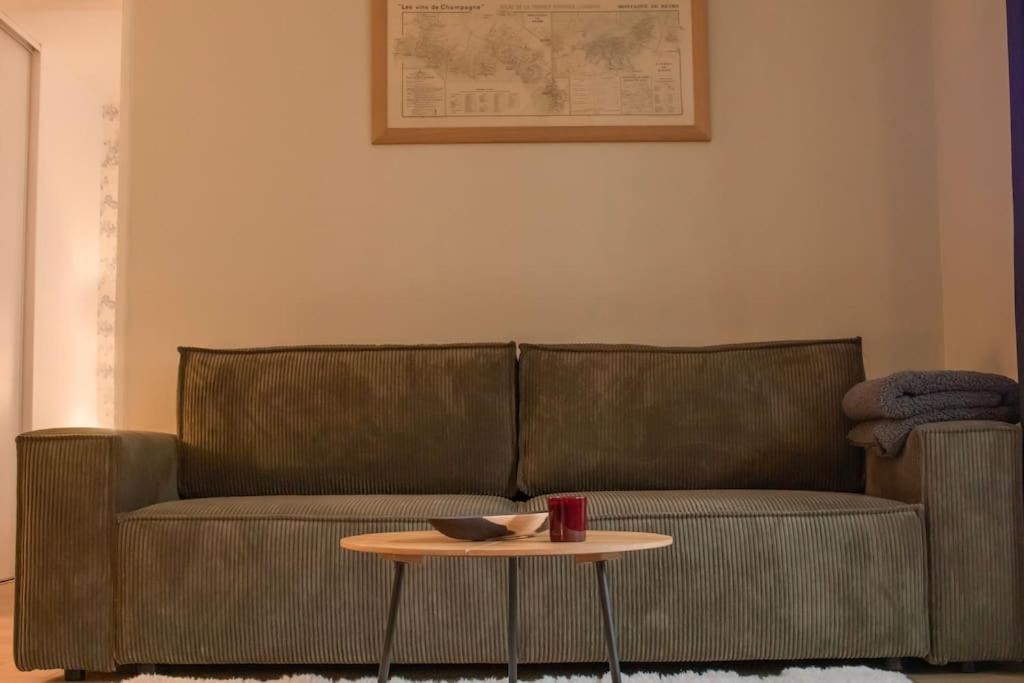 Logement Centre Ville De Reims - Commerces - Wifi Экстерьер фото