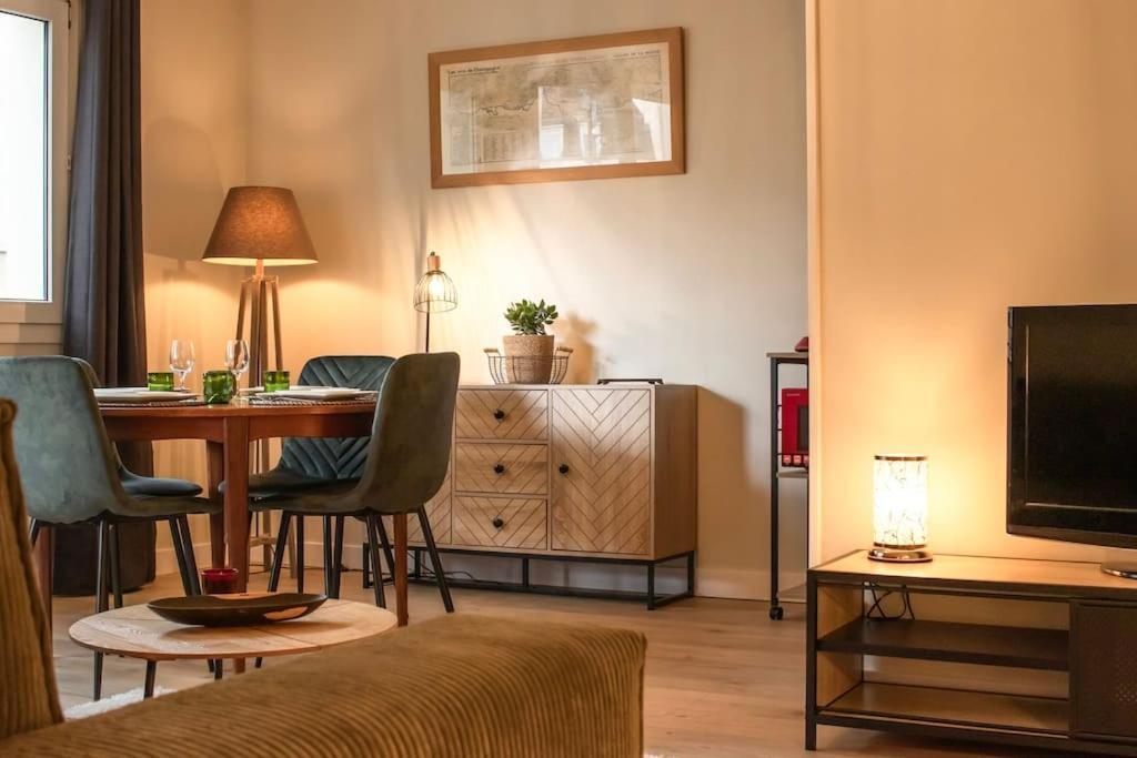 Logement Centre Ville De Reims - Commerces - Wifi Экстерьер фото